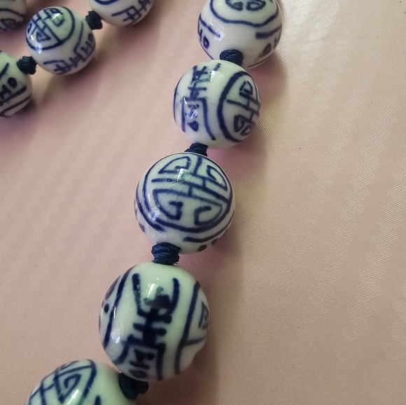 Vintage Chinese Hand Painted Ceramic Beaded Necklace - Picture 4 of 4